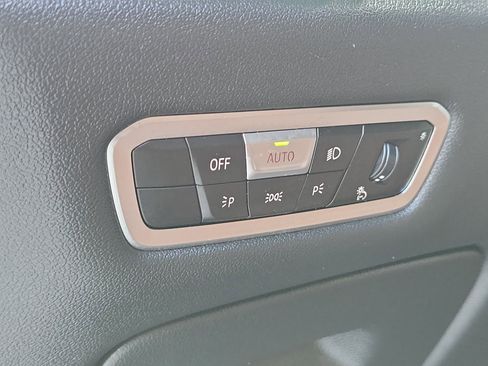 Used 2022 BMW X5 sDrive40i w/ M Sport Package image 26