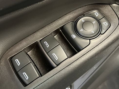 Used 2018 Chevrolet Equinox Premier AWD/4WD image 33