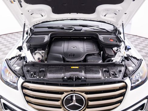 New 2026 Mercedes-Benz GLS 450 4MATIC image 35