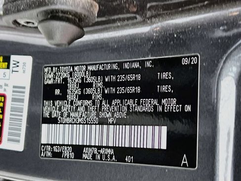 Used 2021 Toyota Highlander XLE AWD/4WD image 28