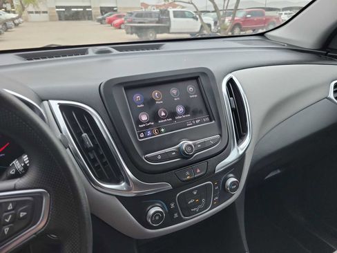 Used 2024 Chevrolet Equinox LS w/ LS Convenience Package FWD image 24