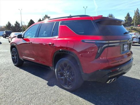 Certified 2024 Chevrolet Traverse RS w/ LPO, Floor Liner Package image 5