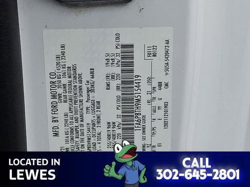 Used 2021 Ford Mustang Premium w/ Pony Package image 32