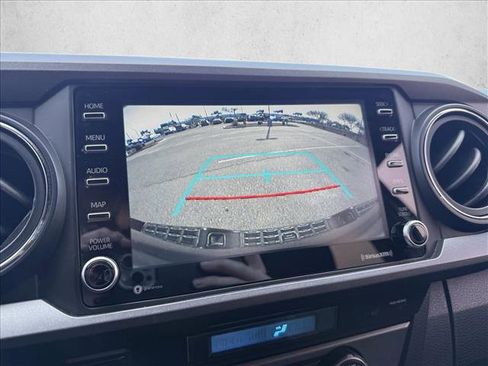 Used 2021 Toyota Tacoma TRD Off-Road image 18