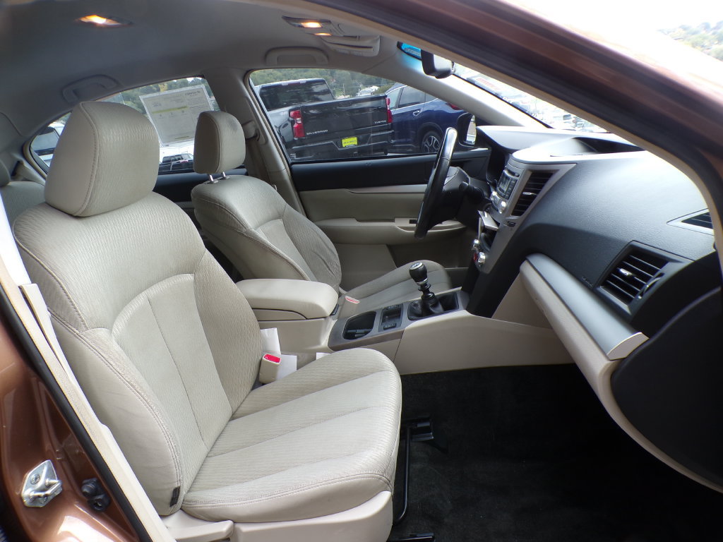 Used 2012 Subaru Legacy 2.5i Premium w/ All-Weather Pkg AWD/4WD image 15