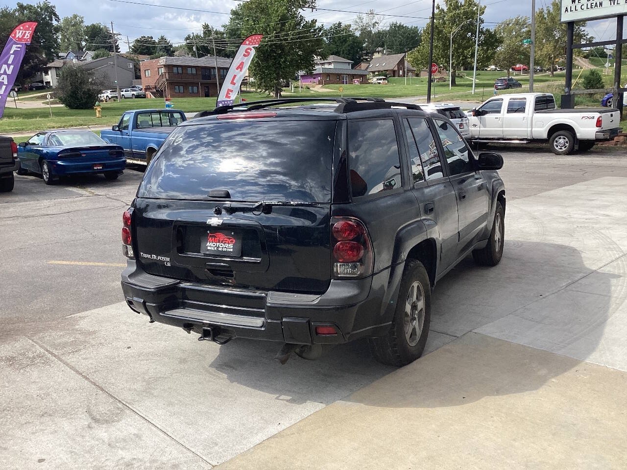 Used 2005 Chevrolet TrailBlazer LS AWD/4WD image 4