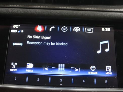 Used 2018 Cadillac XT5 Premium Luxury FWD image 34