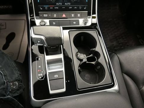 Used 2023 Audi Q7 2.0T Premium Plus w/ Premium Plus Package AWD/4WD image 11