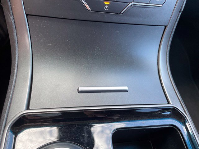 Used 2020 Ford Edge SE FWD image 39