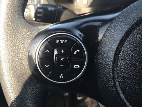 Used 2020 Kia Soul S FWD image 34