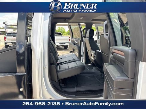 Used 2024 GMC Sierra 3500 Denali w/ Denali Reserve Package image 17