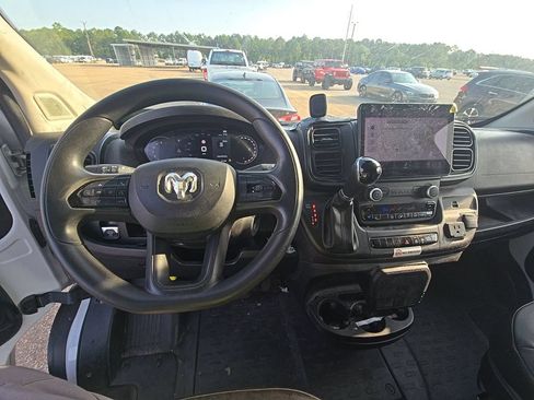 Used 2023 RAM ProMaster 2500 w/ Premium Convenience Group (B) FWD image 9
