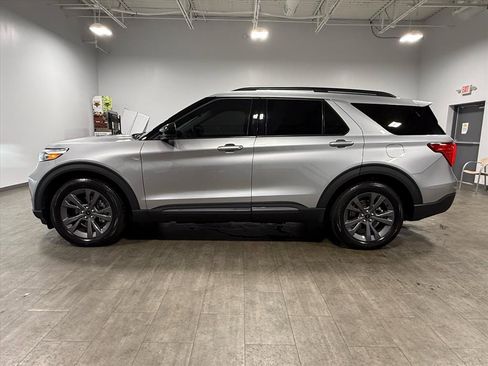 Certified 2023 Ford Explorer XLT w/ Equipment Group 202A image 7