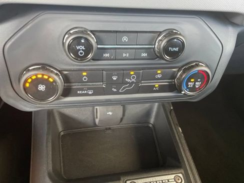 Used 2022 Ford Bronco 2-Door AWD/4WD image 39