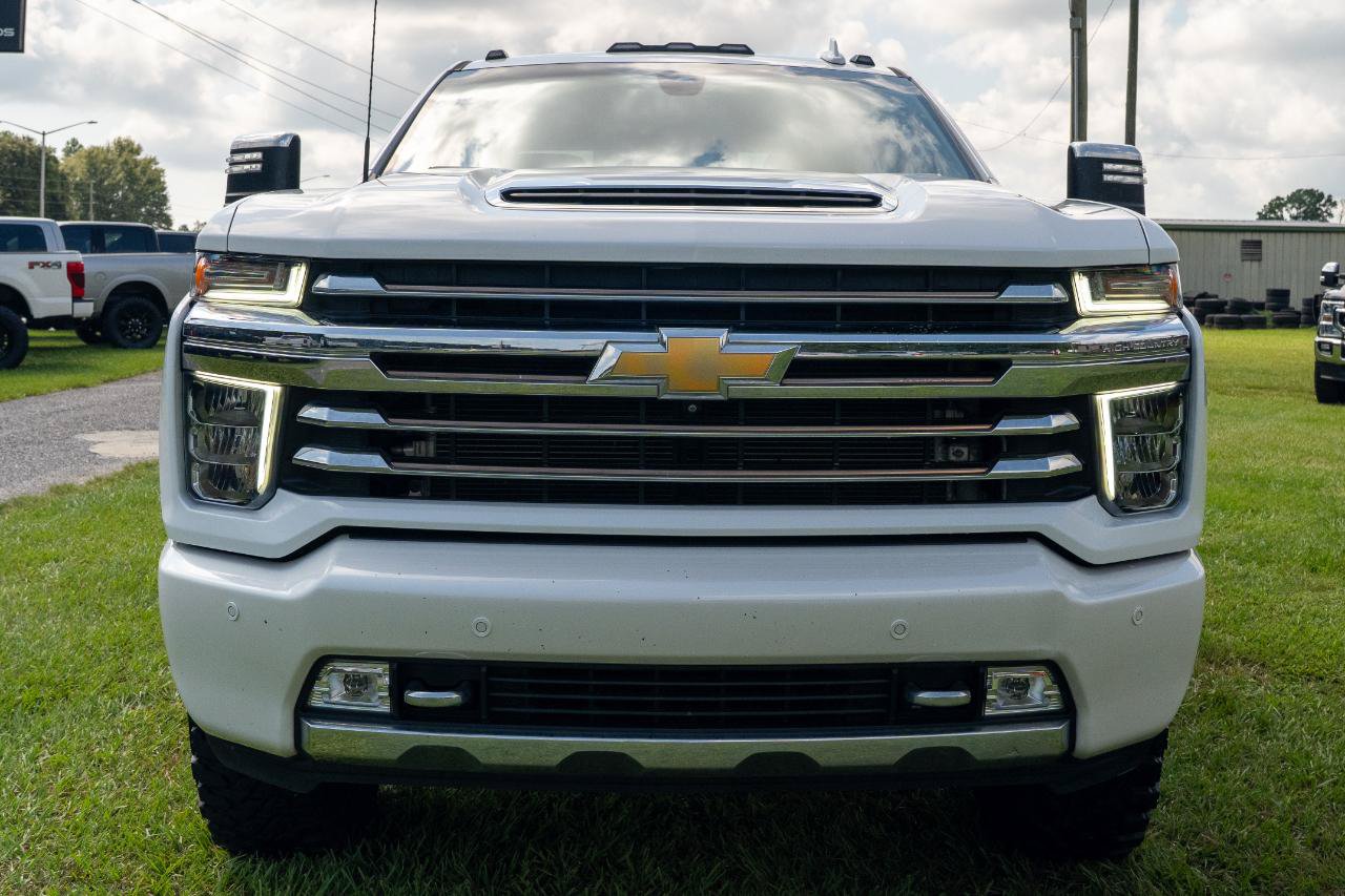 Used 2022 Chevrolet Silverado 3500 High Country w/ Safety Package II AWD/4WD image 3