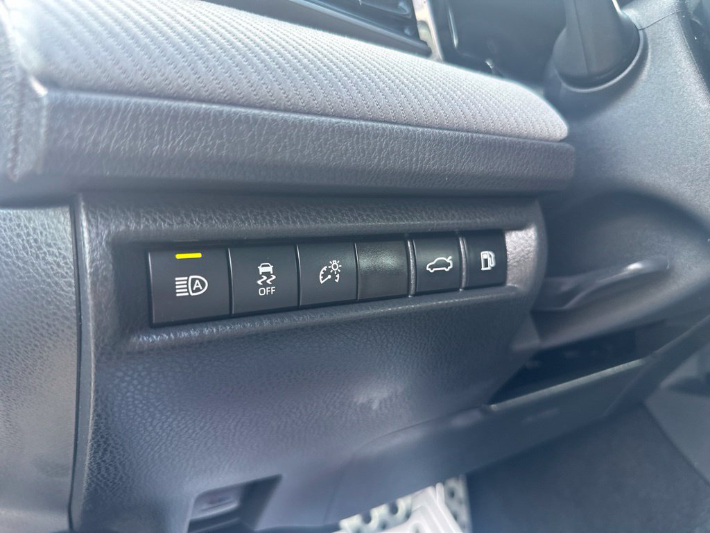 Used 2025 Toyota Camry SE w/ Multimedia Upgrade Package FWD image 18