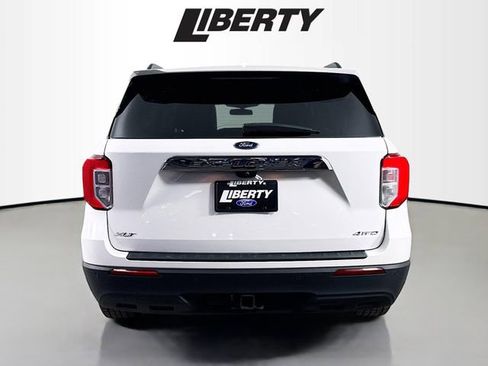 Certified 2022 Ford Explorer XLT w/ Class IV Trailer Tow Package image 6
