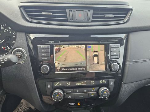 Used 2020 Nissan Rogue SL w/ Premium Package image 21