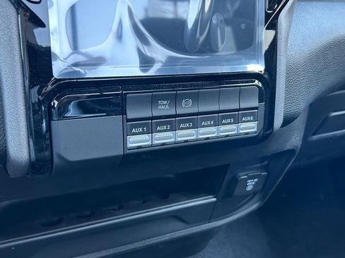 Used 2024 RAM 3500 Tradesman image 11