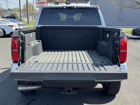 Used 2025 Toyota Tacoma TRD Off-Road AWD/4WD image 16