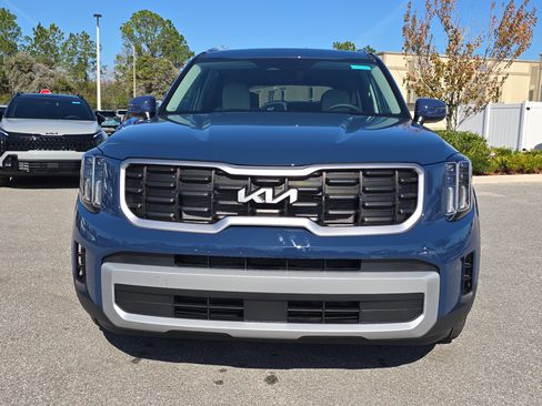 New 2025 Kia Telluride S image 3