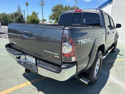 Used 2013 Toyota Tacoma PreRunner image 9