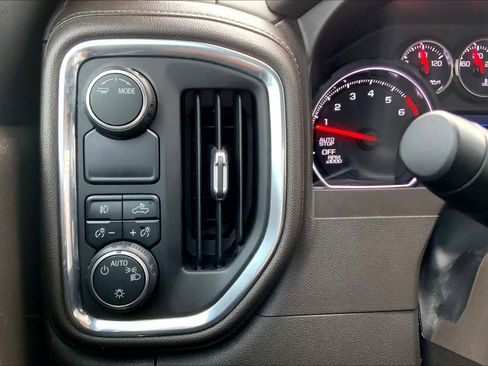 Used 2020 Chevrolet Silverado 1500 RST w/ Texas Edition image 32