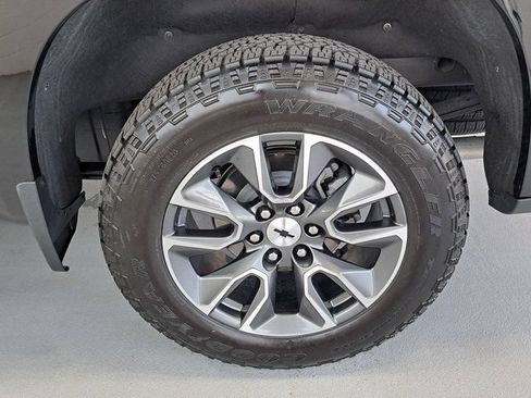 Used 2024 Chevrolet Silverado 1500 RST AWD/4WD image 37