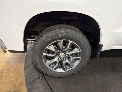 Certified 2023 Chevrolet Silverado 1500 LTZ w/ Technology Package AWD/4WD image 36