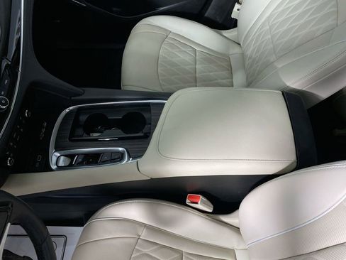 Certified 2024 Buick Enclave Avenir w/ Avenir Technology Package image 20