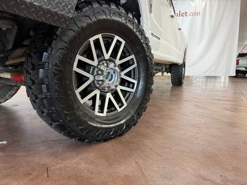 Used 2018 Ford F350 Lariat w/ Lariat Ultimate Package image 18