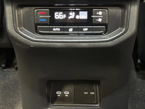 Used 2025 Volkswagen Atlas SE w/ Black Wheel Package AWD/4WD image 34
