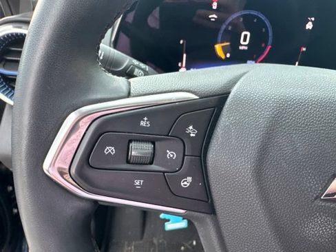 Used 2024 Chevrolet Trax LT w/ Sunroof Package FWD image 26