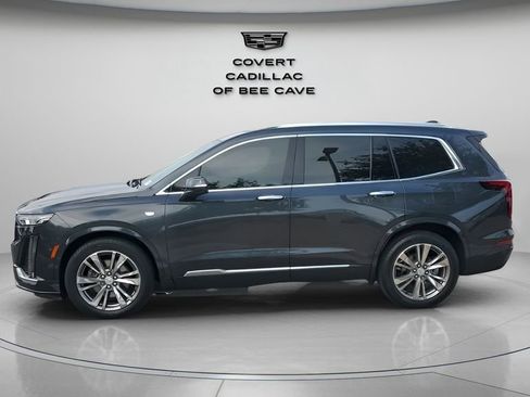 Used 2022 Cadillac XT6 Premium Luxury image 5