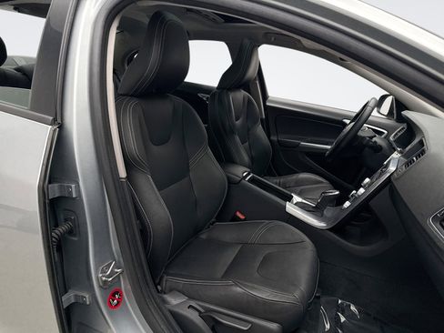 Used 2017 Volvo S60 T5 Dynamic w/ Protection Package image 15