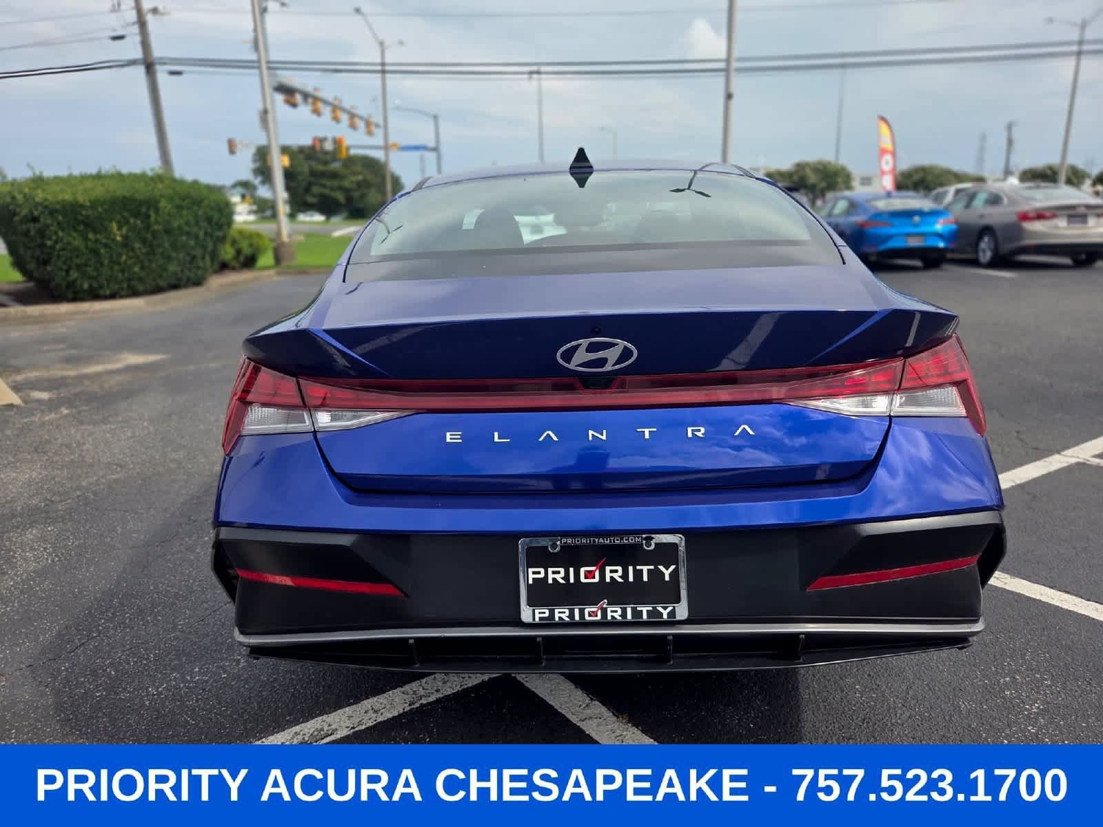 Used 2025 Hyundai Elantra SEL FWD image 7