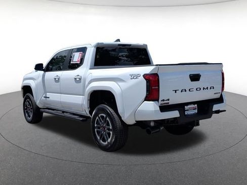 Used 2025 Toyota Tacoma TRD Sport AWD/4WD image 4