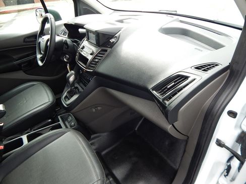 Used 2023 Ford Transit Connect XL image 19