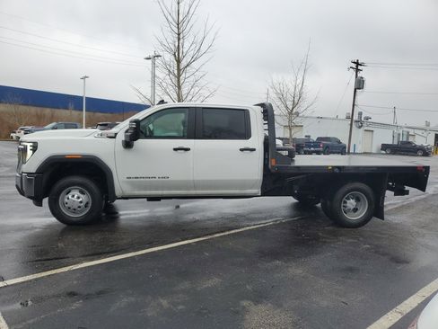 New 2025 GMC Sierra 3500 Pro w/ Convenience Package image 5