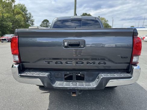 Used 2020 Toyota Tacoma SR5 image 21
