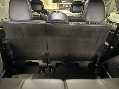 Used 2019 Dodge Journey Crossroad w/ Nav & Sun Group image 17