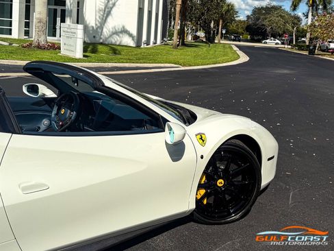 Used 2018 Ferrari 488 Spider image 60