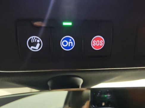 Used 2022 Chevrolet Camaro LT w/ Technology Package image 25