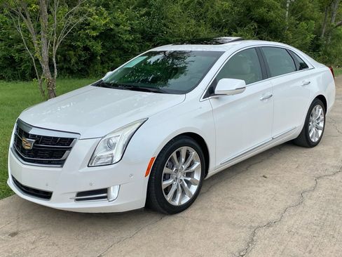Used 2016 Cadillac XTS Luxury w/ Driver Awareness Package image 1
