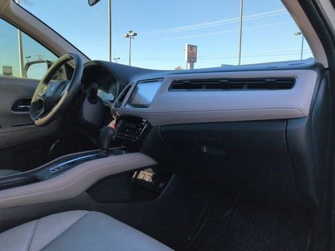 Used 2018 Honda HR-V EX image 26