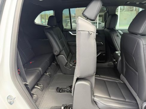 New 2026 GMC Acadia Elevation w/ Black Edition AWD/4WD image 36