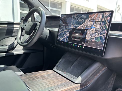 Used 2023 Tesla Model X AWD/4WD image 24