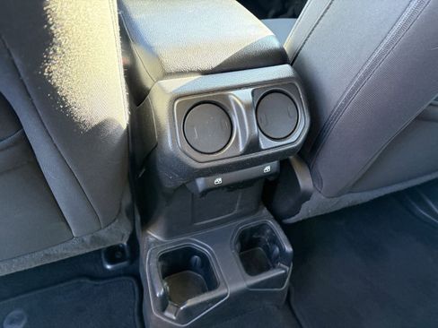 Used 2021 Jeep Wrangler Unlimited Sport image 30