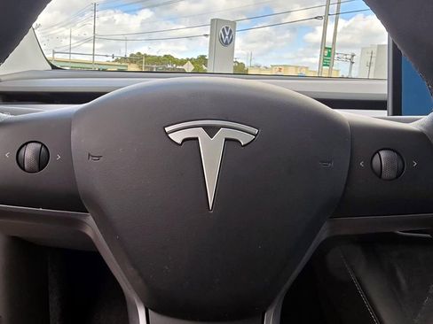 Used 2024 Tesla Model Y Long Range image 12