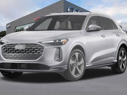 Used 2025 Audi Q5 Premium w/ Convenience Package